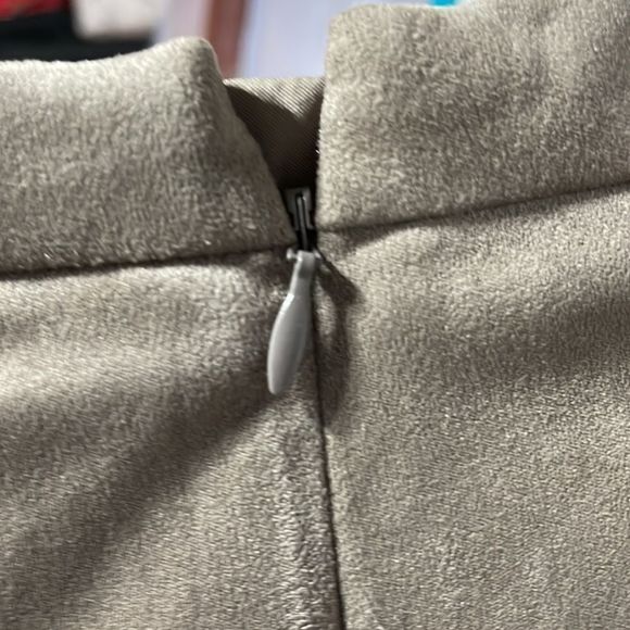 Cynthia Rowley Tan Faux Suede A- Line Midi Skirt Size 6 BoHo Chic - Picture 12 of 14